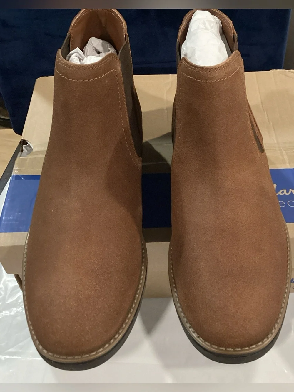Clarks Emmet Easy Men’s Chelsea Boots Cola Brown Suede Size 10 M NIB